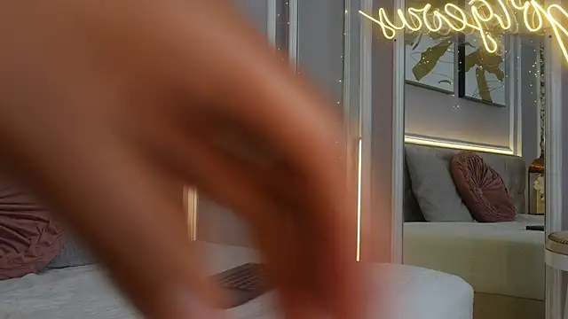 Paloma_Luna 现场XXX聊天