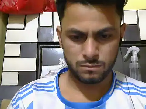 XXX chat uživo modela Stubborndesiboy