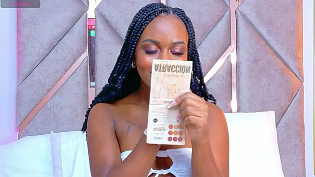 Sally-Noa Chat XXX in diretta