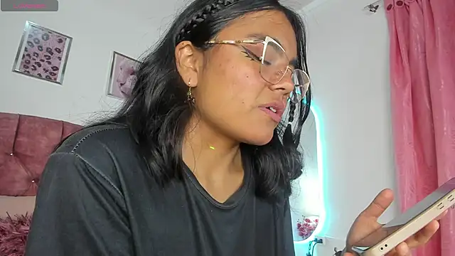 Chat +18 de luna_velveth ao vivo