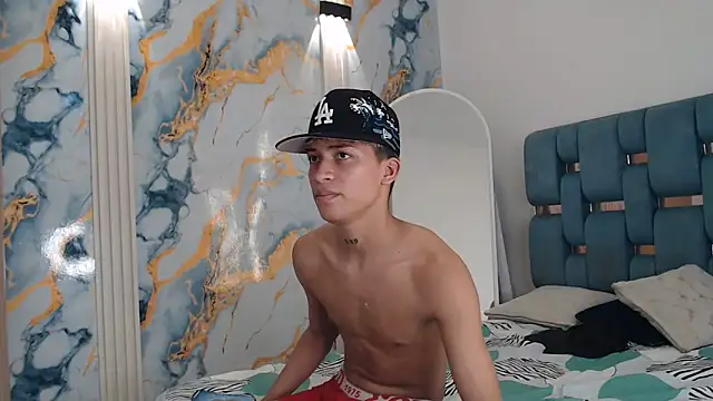 Chat XXX ao vivo de GOLD_BOYS