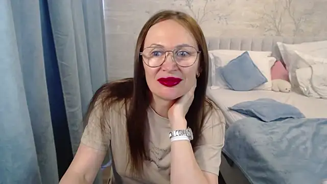 XXX chat uživo modela MarinaOnebest
