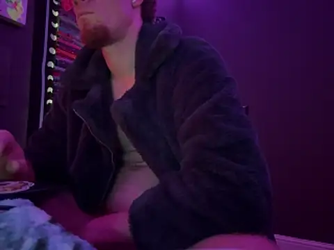 Pokazy przed kamerką – LintLiqour