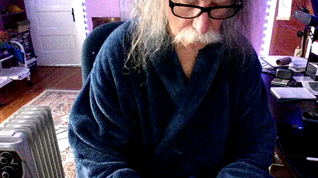 Pokazy przed kamerką – LickYourYoni