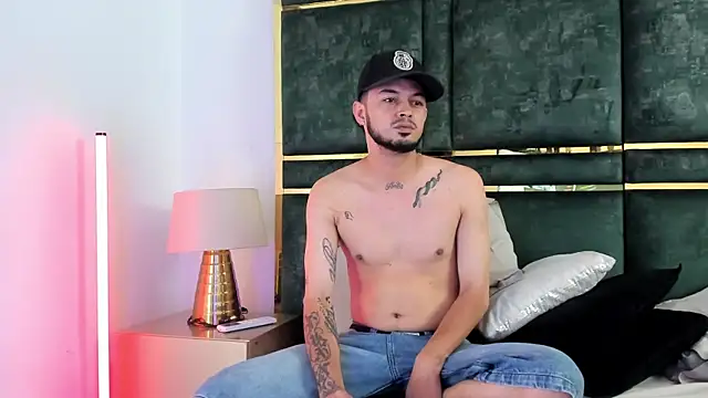 GaelyCoral's Live XXX Chat