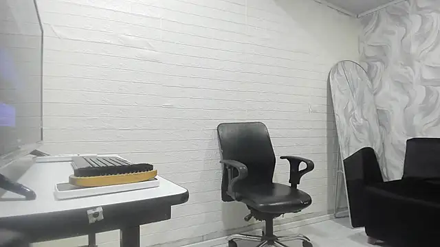 Chatroom XXX en direct de aron_clark