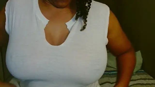 Chatroom XXX en direct de Lillyan_N