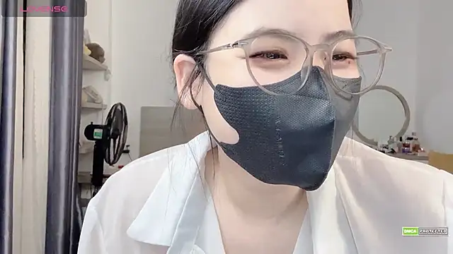 Czat XXX na żywo – _Lynh_