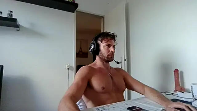 alpha-hunk 网络视讯表演