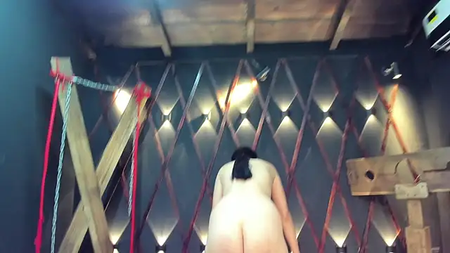 BDSM_Vantablack__ Adlı Modelin Canlı XXX Sohbeti