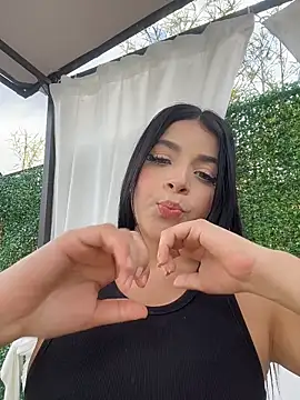 ArieliciousXXX's Webcam Show