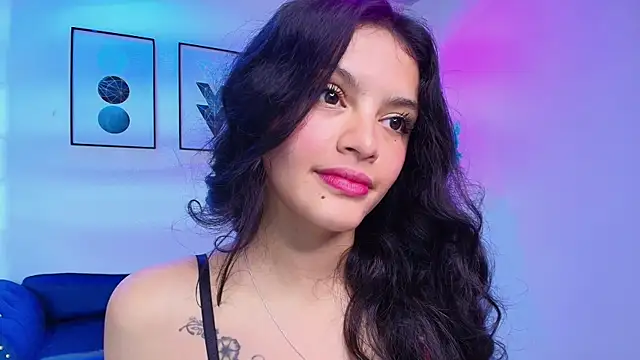 Czat XXX na żywo – Maddie_T18