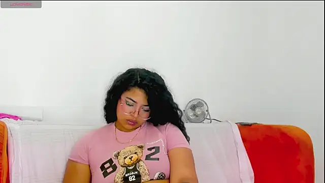 moana_taylor: онлайн-секс-чат