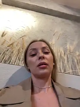 VikaBunny1 Adlı Modelin Web Kamerası Şovu