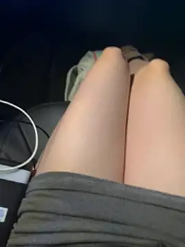 Chat +18 de littleqiu ao vivo