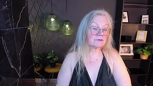 NataliMellow Chat XXX in diretta