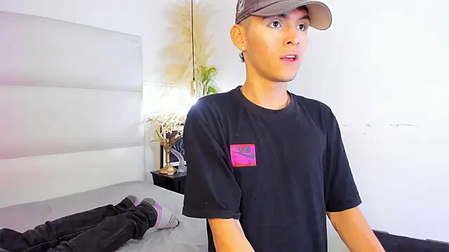 your_d0ll1 Webcam Show