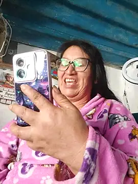 clarita_01's Live XXX Chat