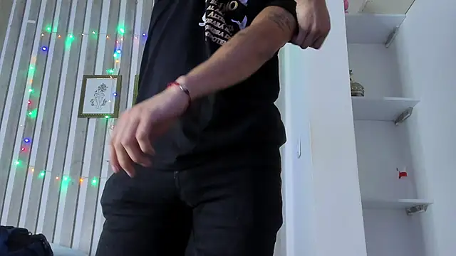 EthanGrey Show Webcam