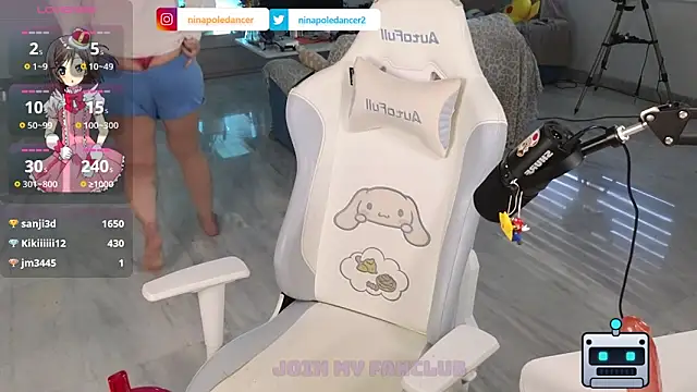 ninapoledanceのライブXXXチャット