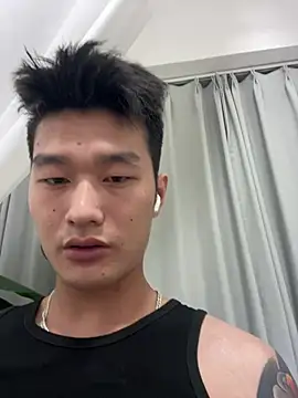 nanda108520 Show Webcam