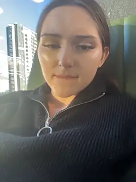 دردشة AnitaFly الجنسية المباشرة