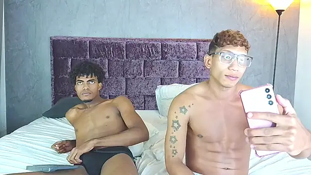 The_golden_boys1's Webcam Show