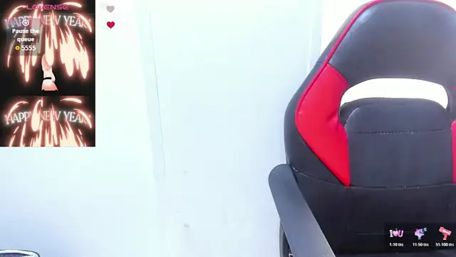 candy_rogeers: διαδικτυακό σόου στην κάμερα