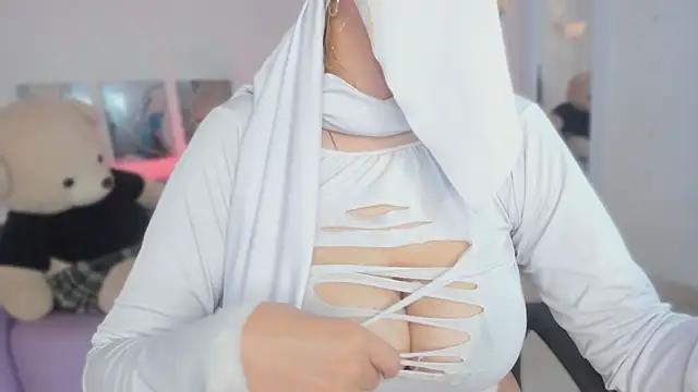 Show modela salma_isawwii na web-kameri