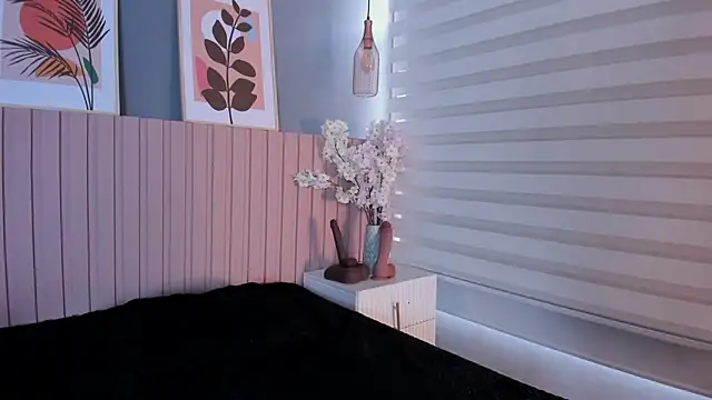 karo_linee1n Live XXX chat