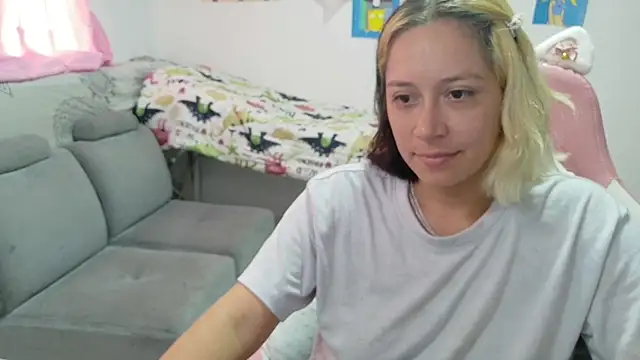 MommyMiaWs live XXX chat