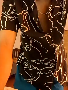 _IRRESISTIBLE_ – Live XXX-chat