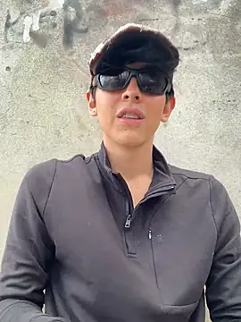 Czat XXX na żywo – Liam_Moss