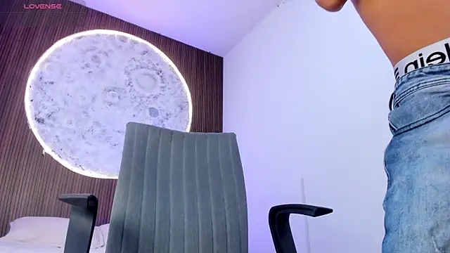 Živý XXX chat DylanRoyce_