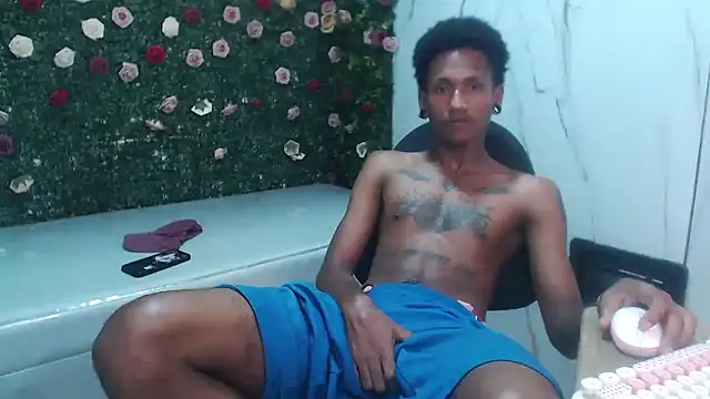 Show modela ManSant na web-kameri