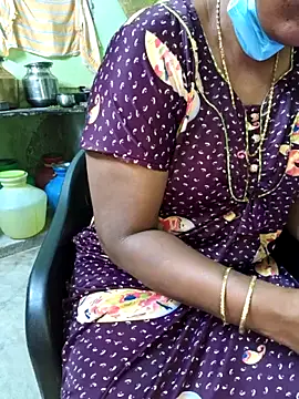 Tamilselviroja- 网络视讯表演