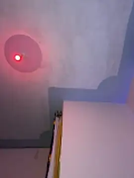 XXX chat uživo modela _Thirteen