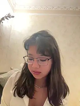 Z_Milll লাইভ XXX চ্যাট