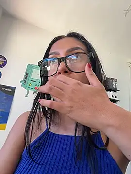 pregnant_sofii18 网络视讯表演