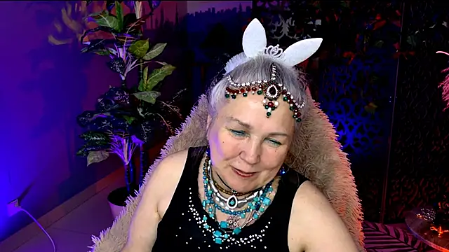 LilaMaharani live XXX chat