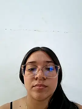 -VICKKY live XXX chat