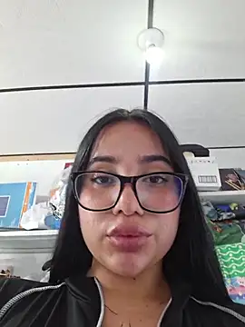 Katia_sweetx Show in webcam