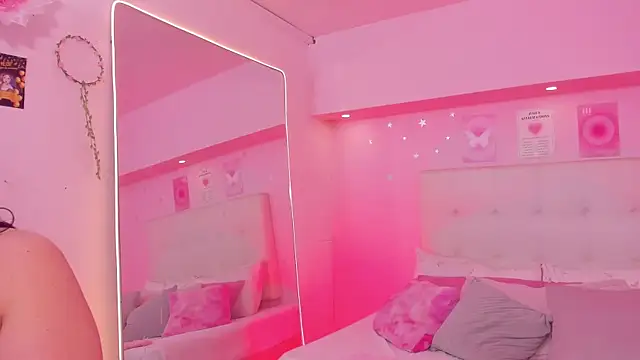 Chat +18 de ScarlettDreamss7 ao vivo