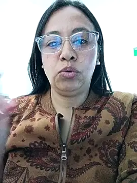 Violeta-Stationery_7 Webcam show