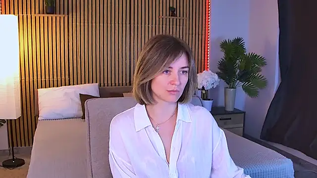 EmeraldGlow live XXX chat