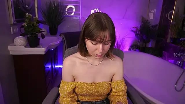 SofiaLuxuryy élő XXX-chatje