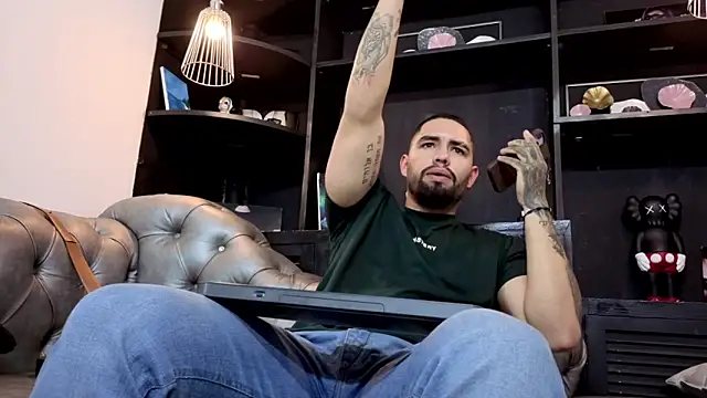 matteosantos Chat XXX in diretta