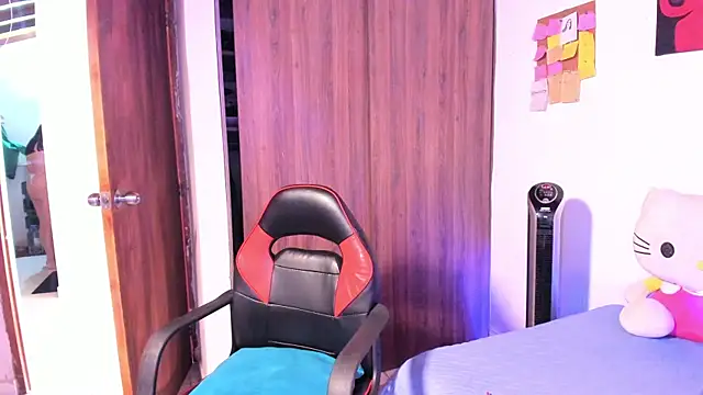 แชท XXX สดของ LillyCandy