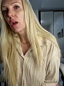 Monna 即時 XXX 聊天