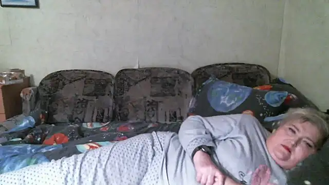 Show modela Lana555 na web-kameri